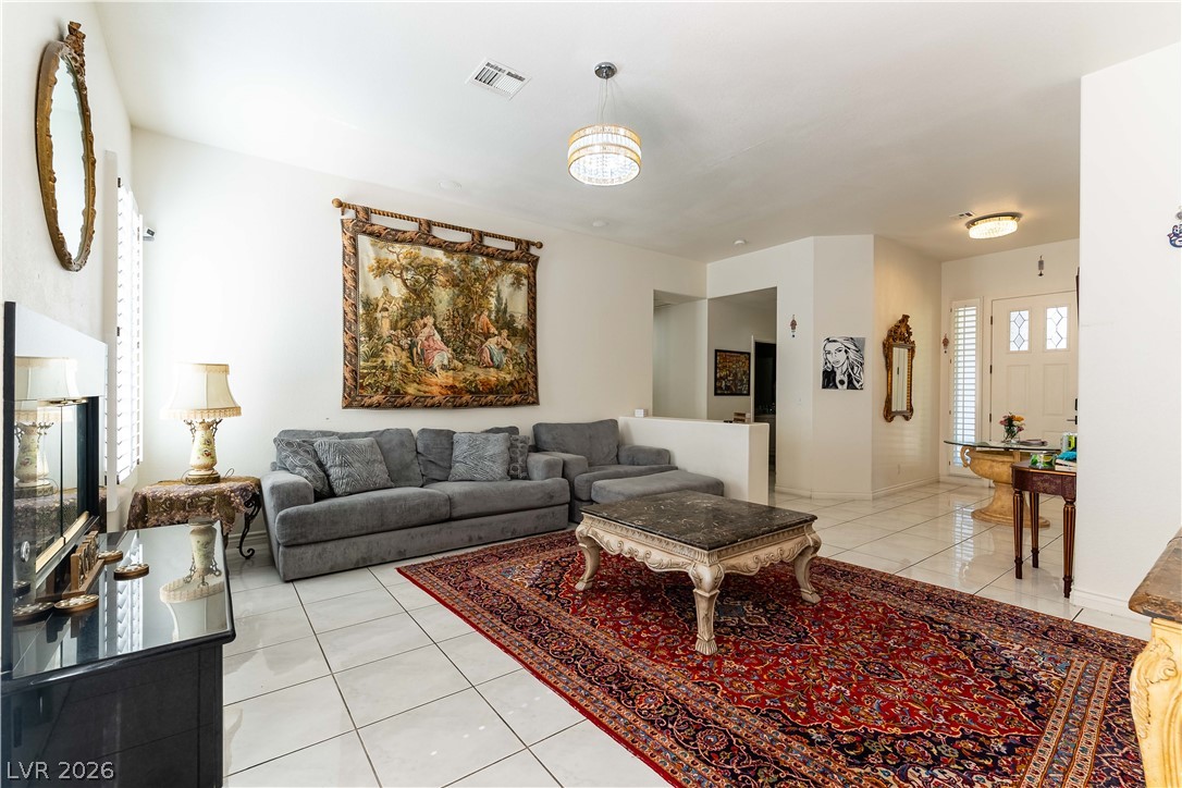 1608 Sun Ridge Drive Las Vegas, NV 89117 - Photo 22 of 30 Liviing area