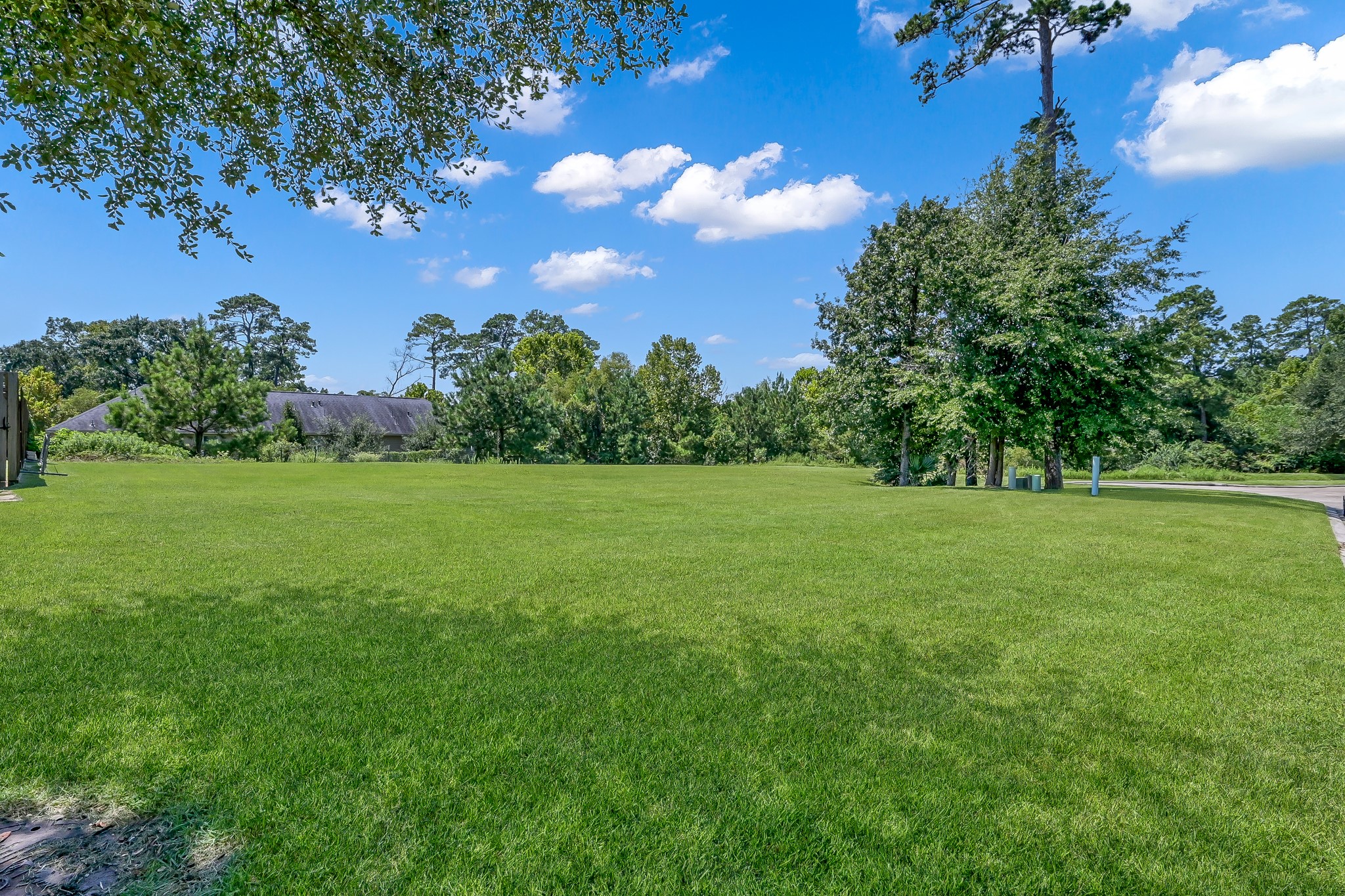 2402 Bramlet Drive Conroe, TX 77304 - Photo 4 of 15