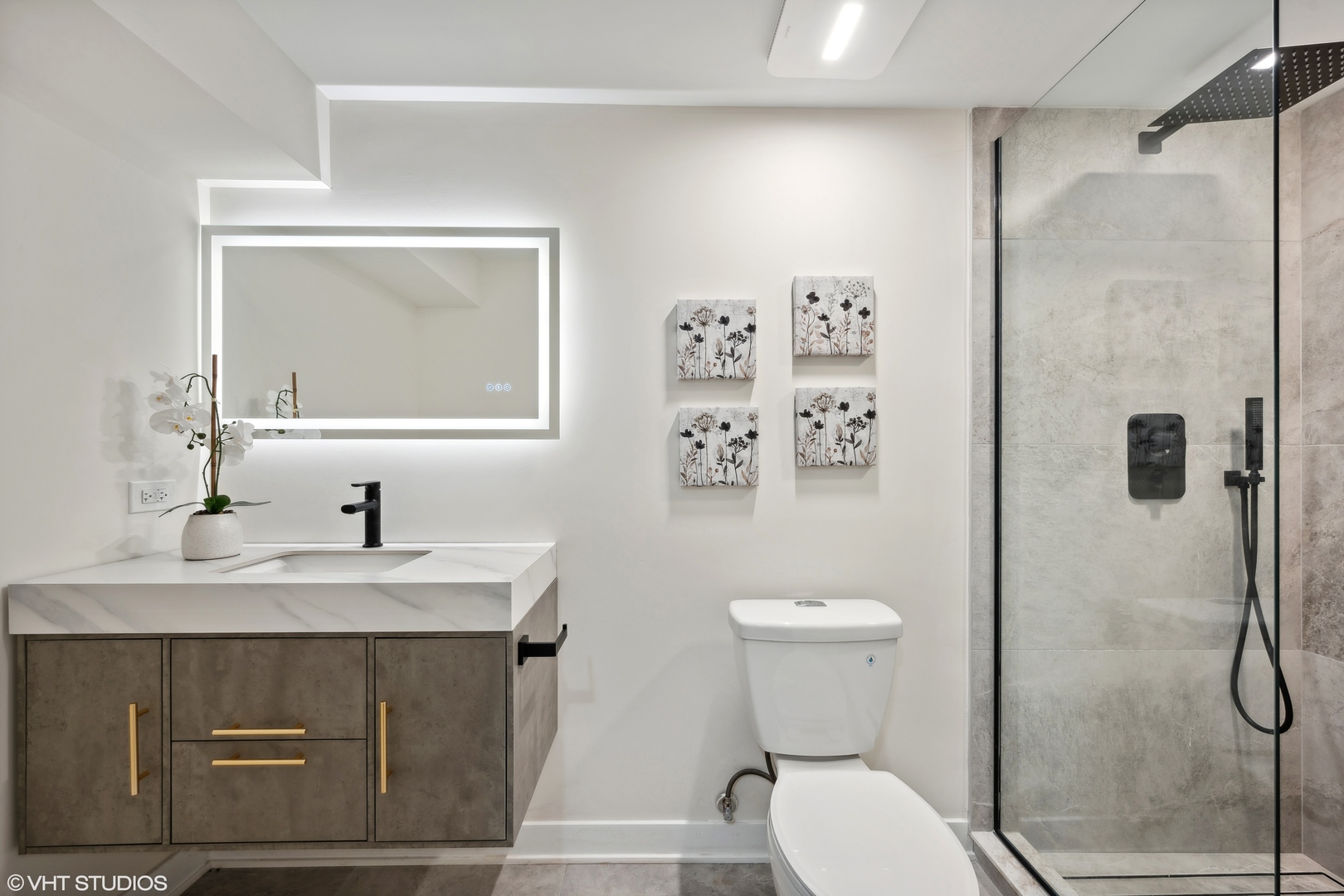 26340 West Merton Road Barrington, IL 60010 - Photo 18 of 22 a bathroom with a sink toilet and shower