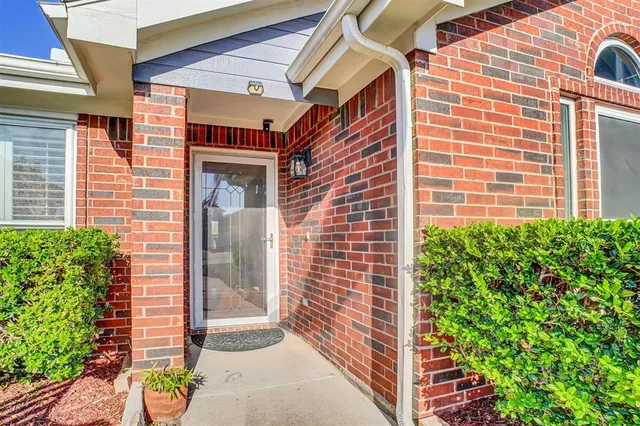 $329,900 | 3732 Cove Meadow Lane, Fort Worth, TX 76123