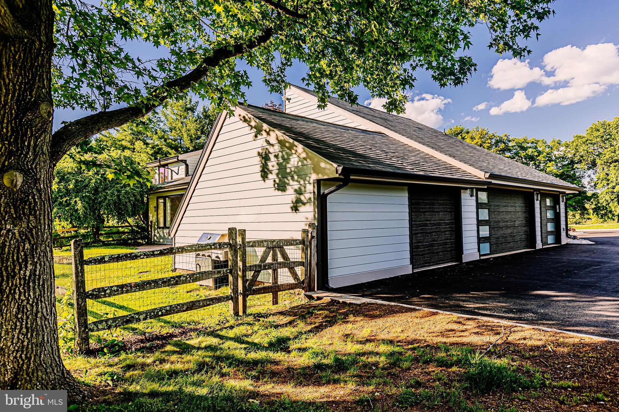 1091 Highland Road Newtown, PA 18940 - Photo 19 of 128 Garages