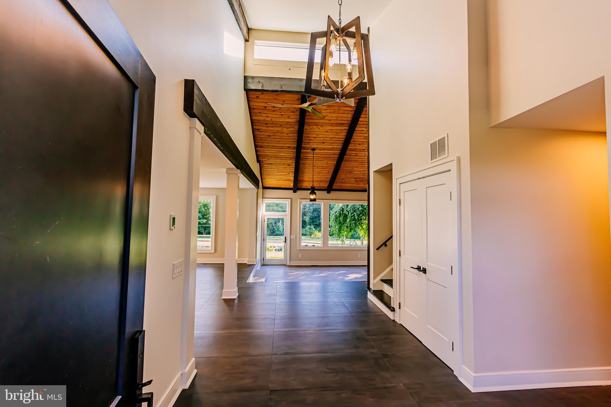 1091 Highland Road Newtown, PA 18940 - Photo 27 of 128 Entrance Hallway