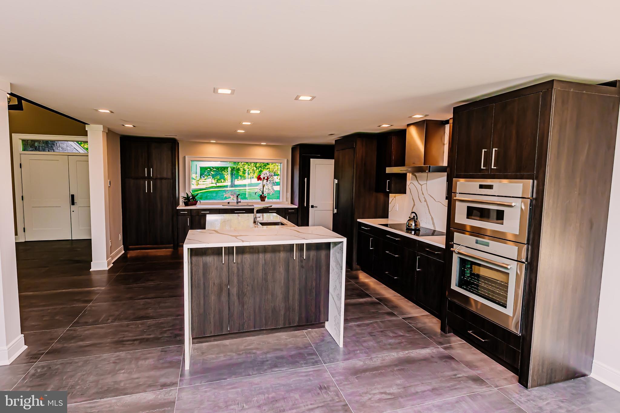 1091 Highland Road Newtown, PA 18940 - Photo 34 of 128 Custom Kitchen Thermador Appliances