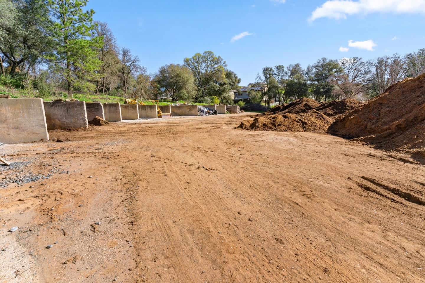 10264 Combie Road Grass Valley, CA 95949 - Photo 39 of 53 a view of a backyard