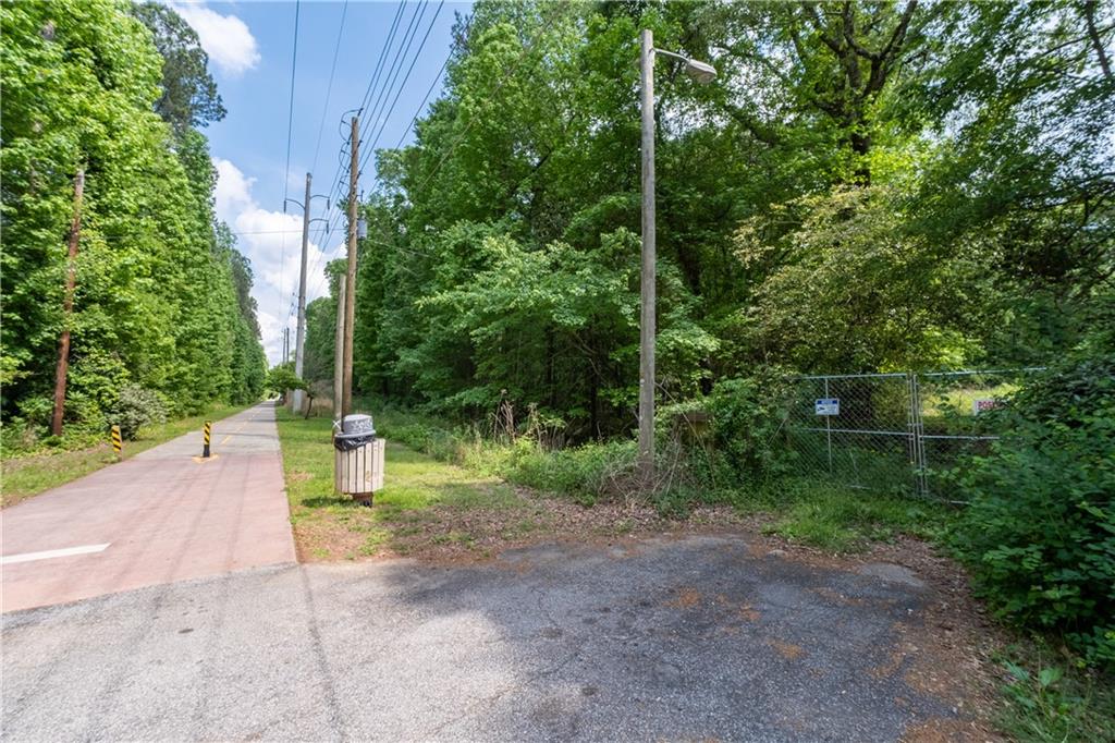 4549 Erskine Road Clarkston, GA 30021 - Photo 16 of 31