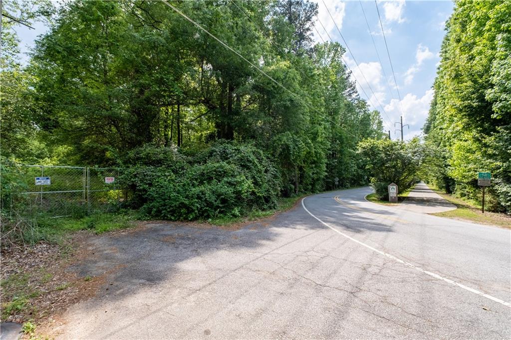 4549 Erskine Road Clarkston, GA 30021 - Photo 17 of 31