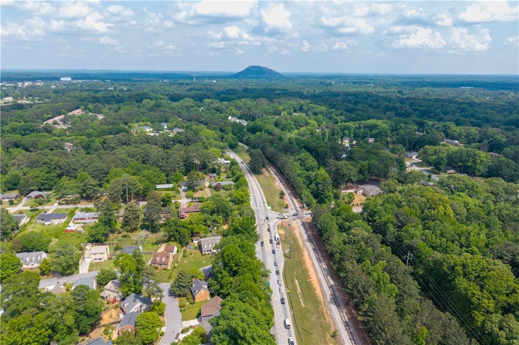 4549 Erskine Road Clarkston, GA 30021 - Photo 6 of 31
