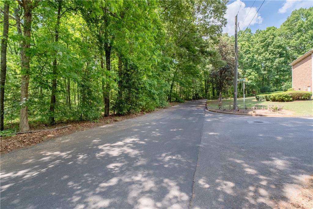 4549 Erskine Road Clarkston, GA 30021 - Photo 7 of 31