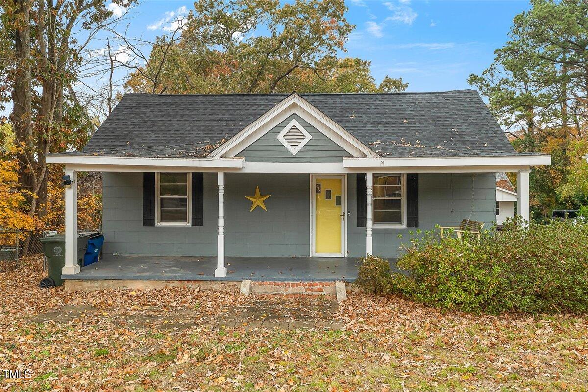 1634 Crest Road Raleigh, NC 27606 - Photo 1 of 36 01-P1256135
