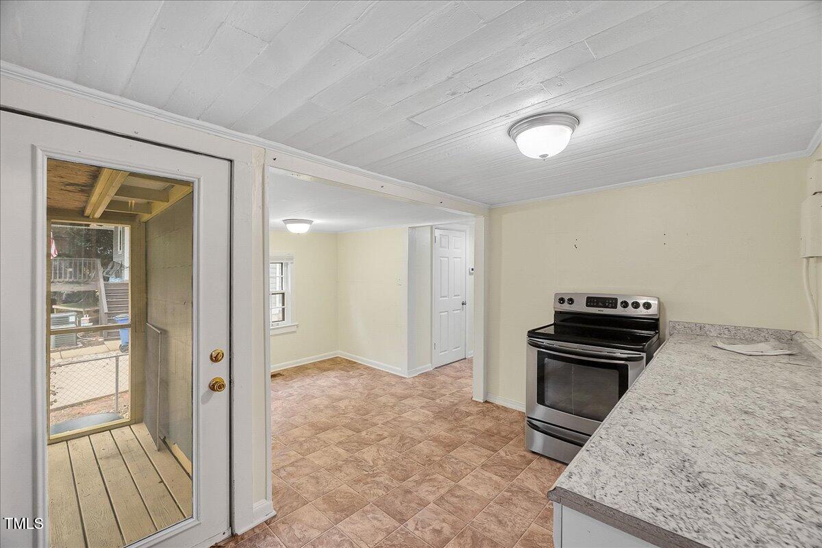1634 Crest Road Raleigh, NC 27606 - Photo 11 of 36 11-P1256185