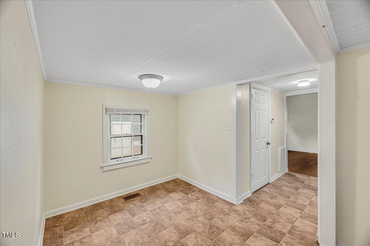 1634 Crest Road Raleigh, NC 27606 - Photo 12 of 36 12-P1256190