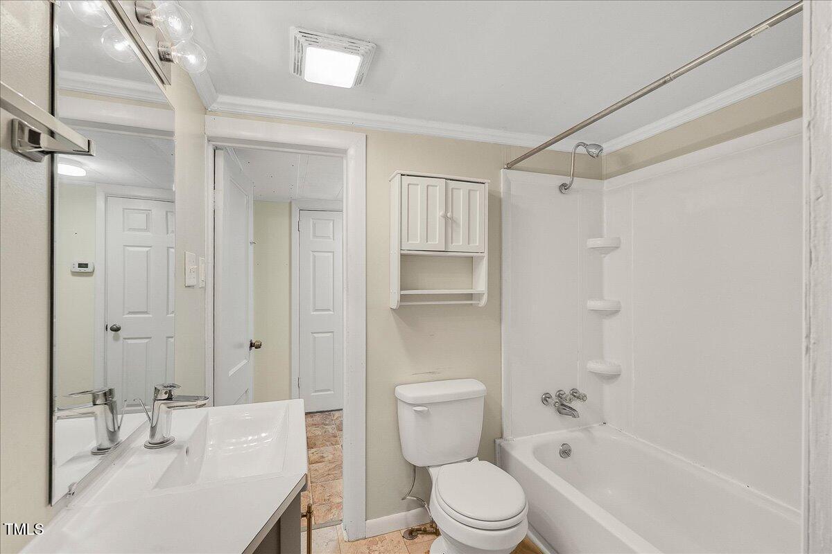 1634 Crest Road Raleigh, NC 27606 - Photo 18 of 36 18-P1256220