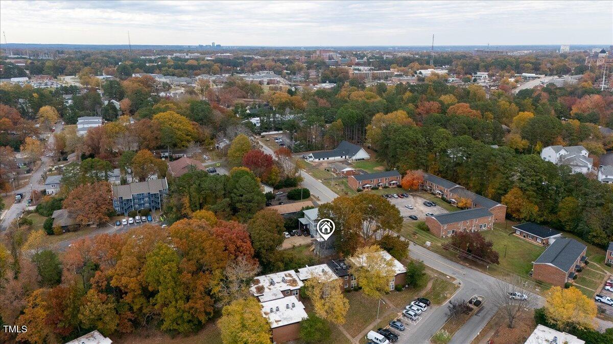 1634 Crest Road Raleigh, NC 27606 - Photo 28 of 36 29-DJI_20241126135632_0005_D