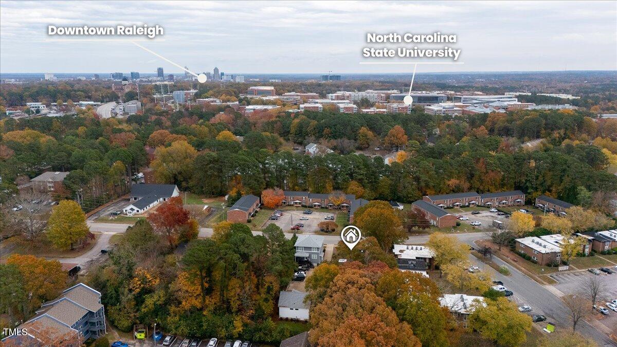 1634 Crest Road Raleigh, NC 27606 - Photo 3 of 36 31-DJI_20241126135658_0007_D