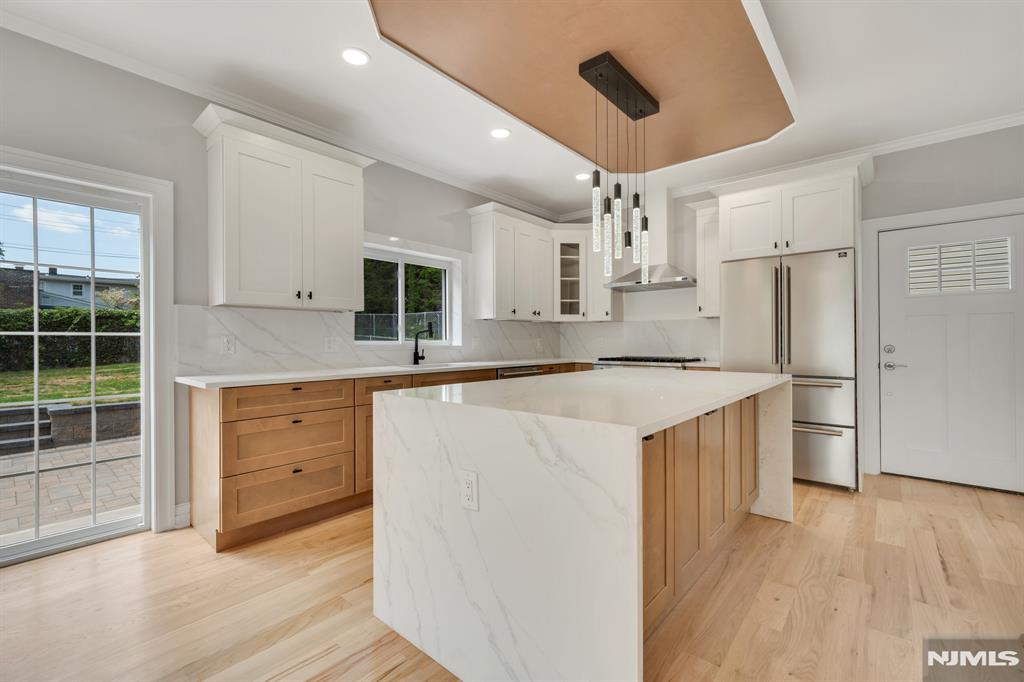 67 Melody Hill Road Clifton, NJ 07013 - Photo 5 of 25