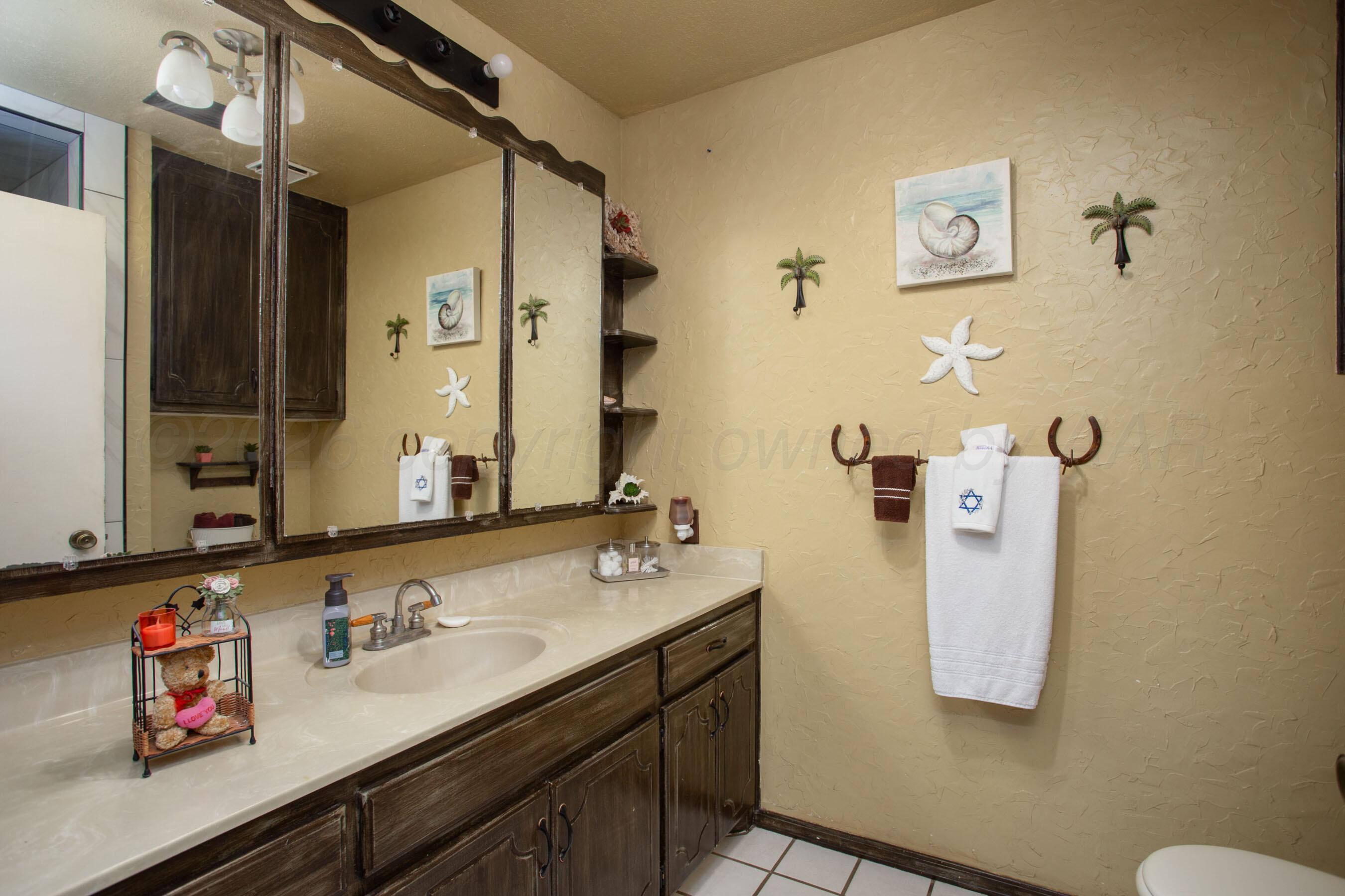 3570 Mack Road Amarillo, TX 79118 - Photo 12 of 33 Master Bath - 1