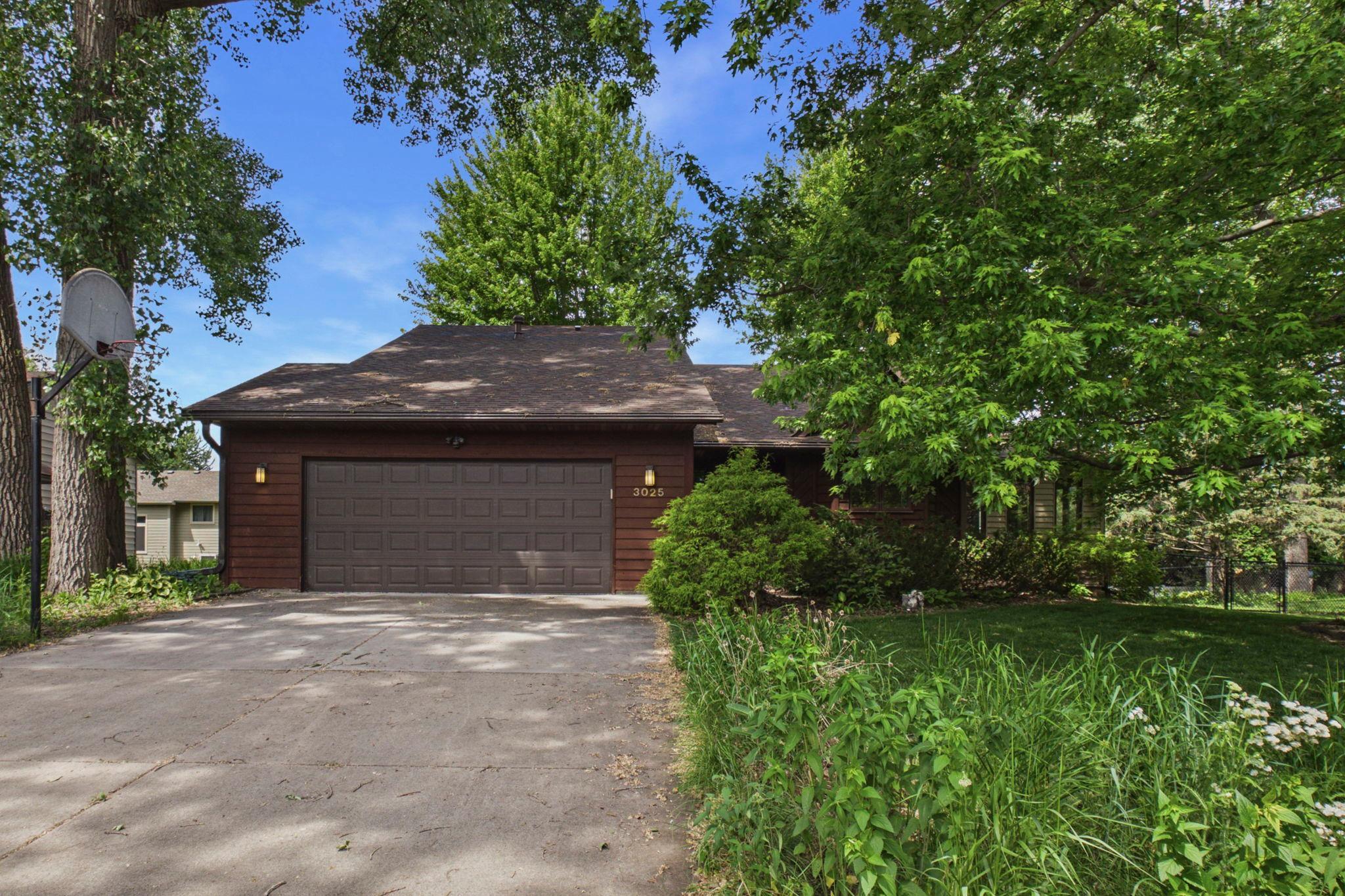 3025 Thunder Bay Road Little Canada, MN 55117 - Photo 3 of 30