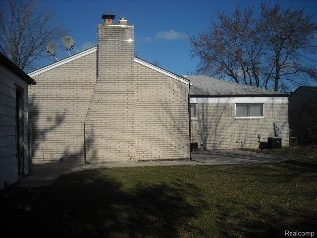 4014 Devonshire Street Sterling Heights, MI 48310 - Photo 5 of 14 DSCN6414