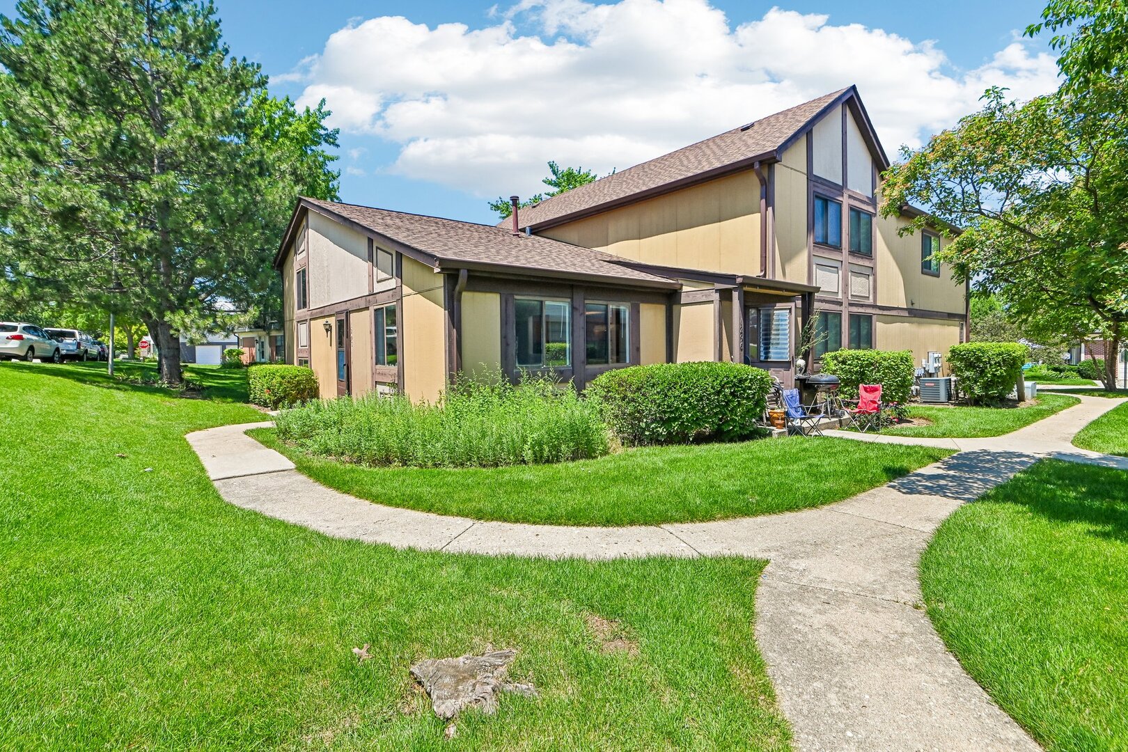 1298 Inverrary Lane Palatine, IL 60074 - Photo 1 of 17