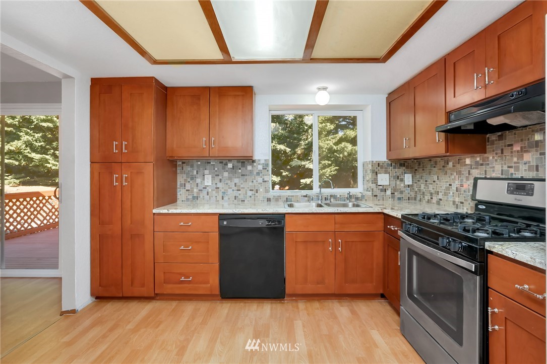 419 164th Place Southeast Bothell, WA 98012 - Photo 11 of 25