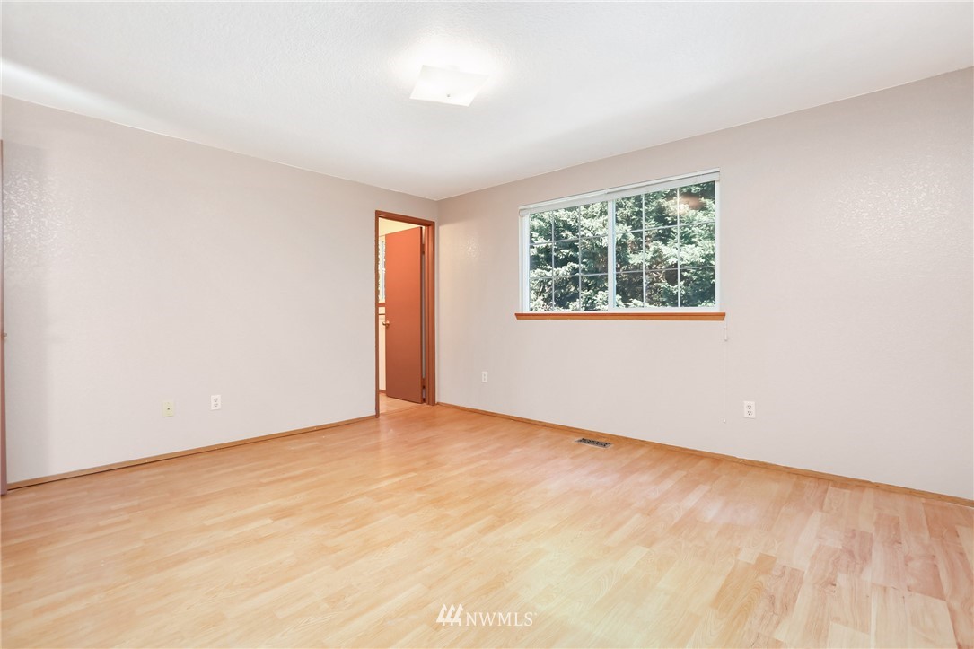 419 164th Place Southeast Bothell, WA 98012 - Photo 13 of 25