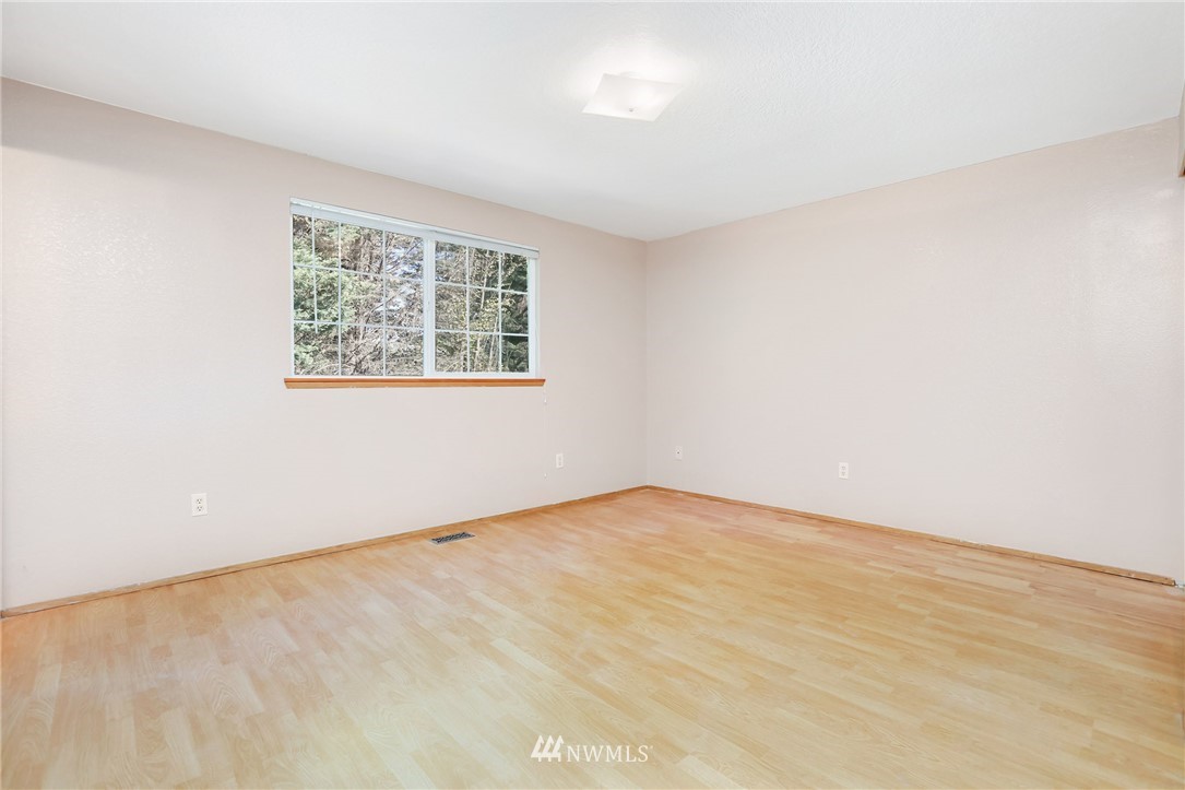 419 164th Place Southeast Bothell, WA 98012 - Photo 14 of 25