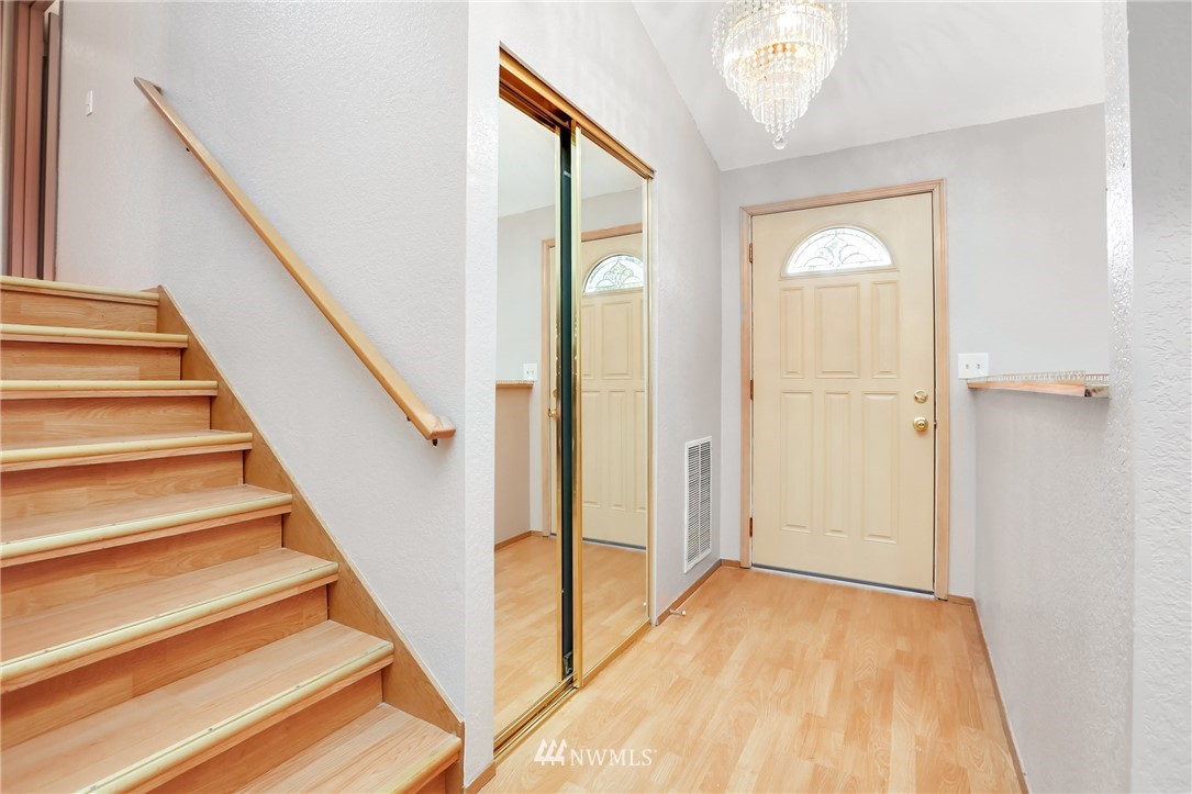 419 164th Place Southeast Bothell, WA 98012 - Photo 4 of 25