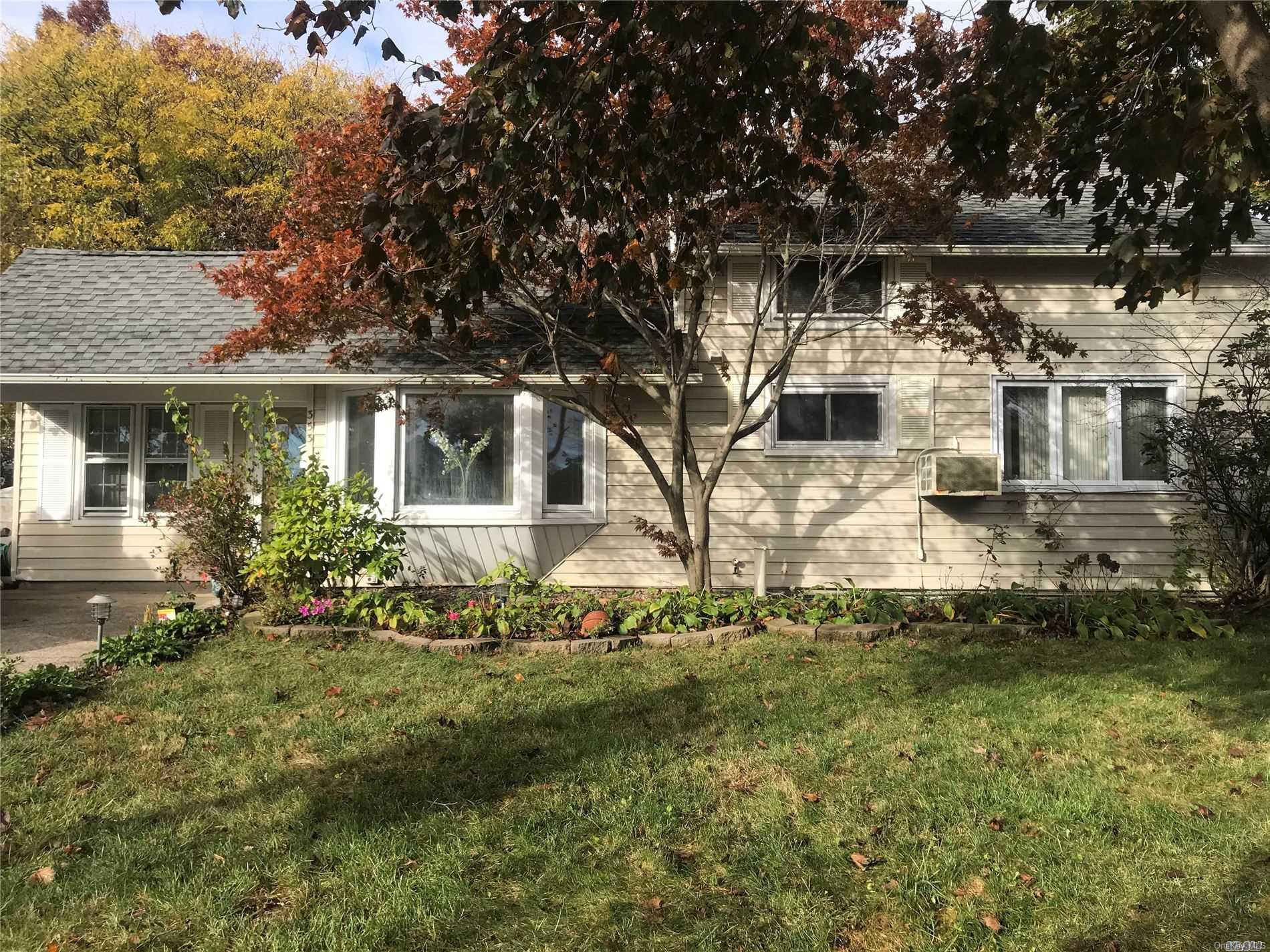 353 Blacksmith Road Levittown, NY 11756 - Photo 1 of 1 Gallery Image 1