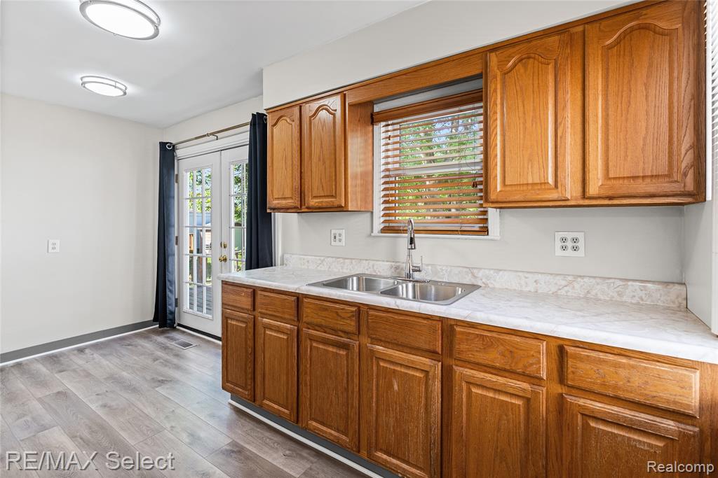 4305 Pengelly Road Flint, MI 48507 - Photo 11 of 36
