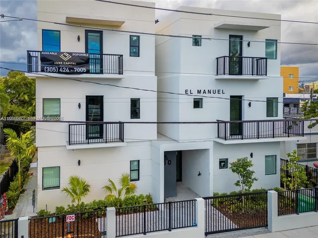 $2,050 | 530 Southwest 11th Avenue, Unit 303, Miami, FL 33130