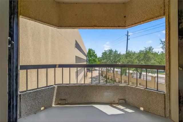 $349,000 | 2001 Holcombe Boulevard, Unit 206, Houston, TX 77030