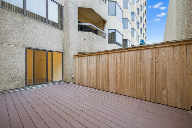 $349,000 | 2001 Holcombe Boulevard, Unit 206, Houston, TX 77030