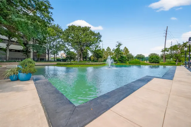 $349,000 | 2001 Holcombe Boulevard, Unit 206, Houston, TX 77030