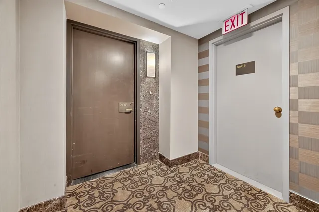 $349,000 | 2001 Holcombe Boulevard, Unit 206, Houston, TX 77030