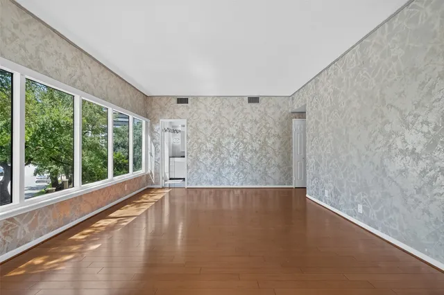 $349,000 | 2001 Holcombe Boulevard, Unit 206, Houston, TX 77030