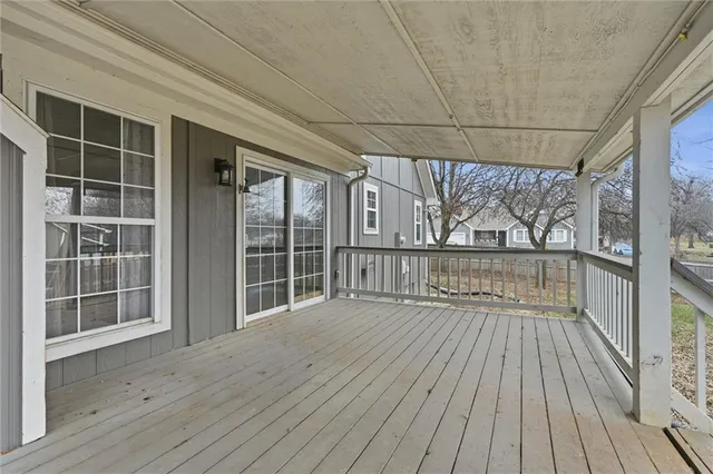 $365,000 | 802 South Morgan Drive, Peculiar, MO 64078