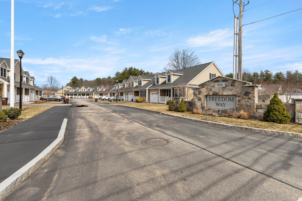 20 Freedom Way, Unit 20 Merrimac, MA 01860 - Photo 3 of 35