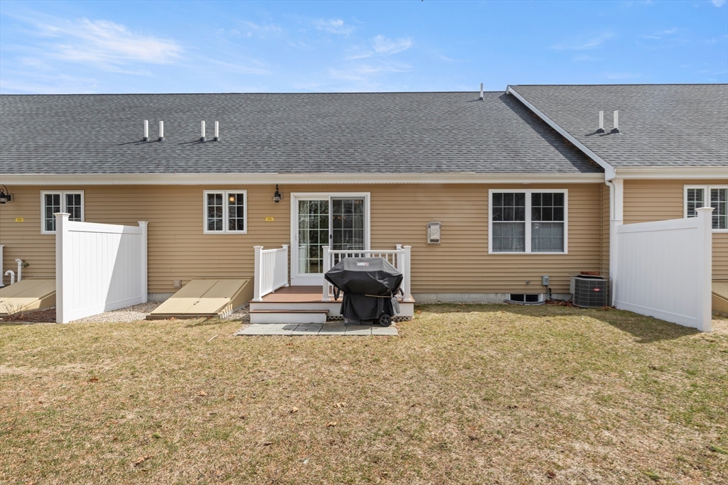 20 Freedom Way, Unit 20 Merrimac, MA 01860 - Photo 33 of 35