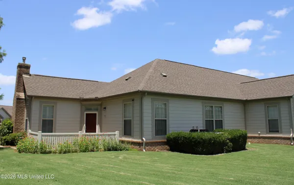 $252,000 | 8753 Parkview Oaks Circle, Olive Branch, MS 38654