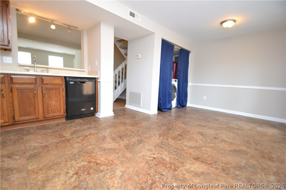 4326 Halliwell Drive Raleigh, NC 27606 - Photo 11 of 38
