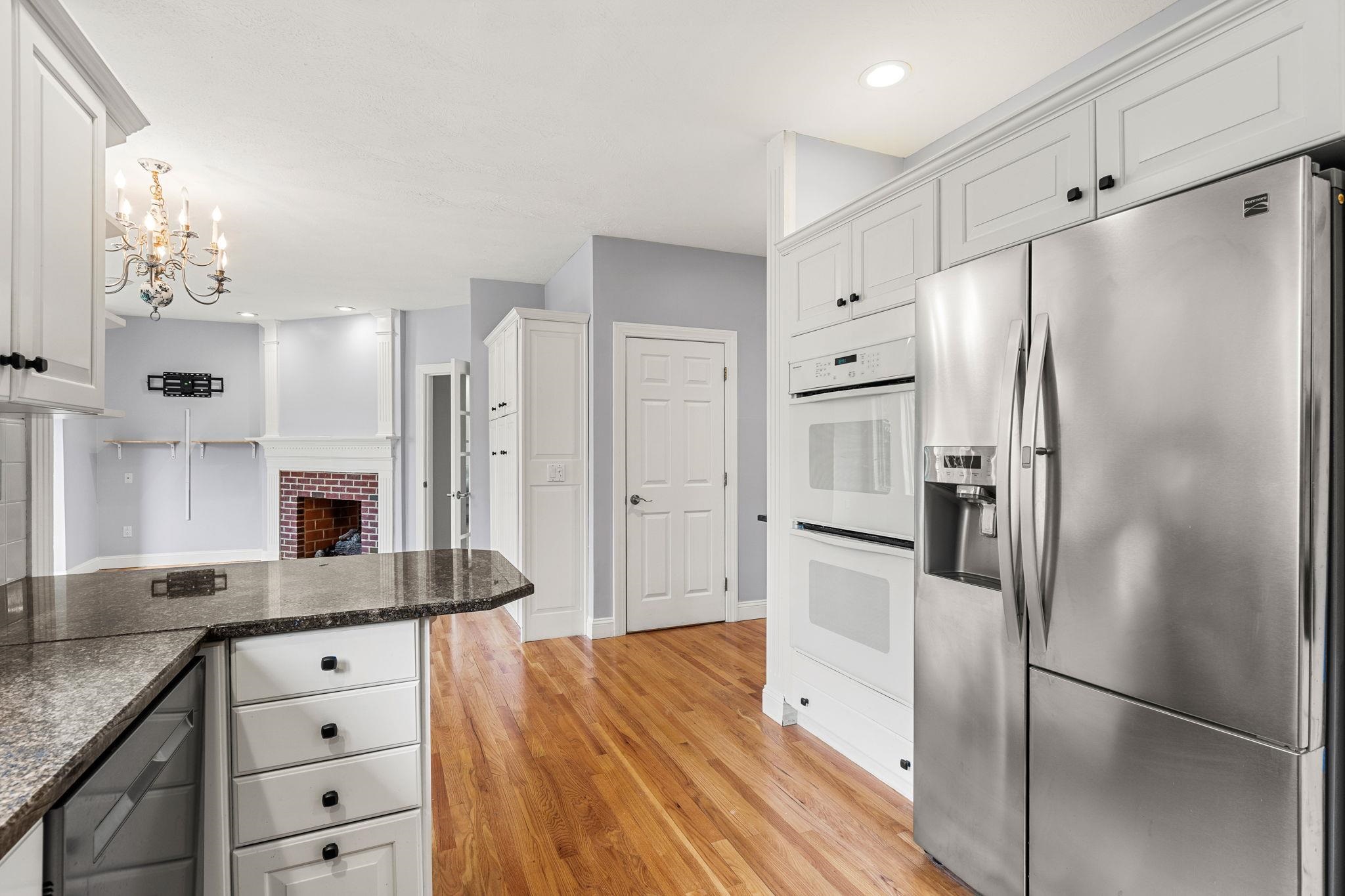 38 Farmington Road Nashua, NH 03060 - Photo 23 of 47