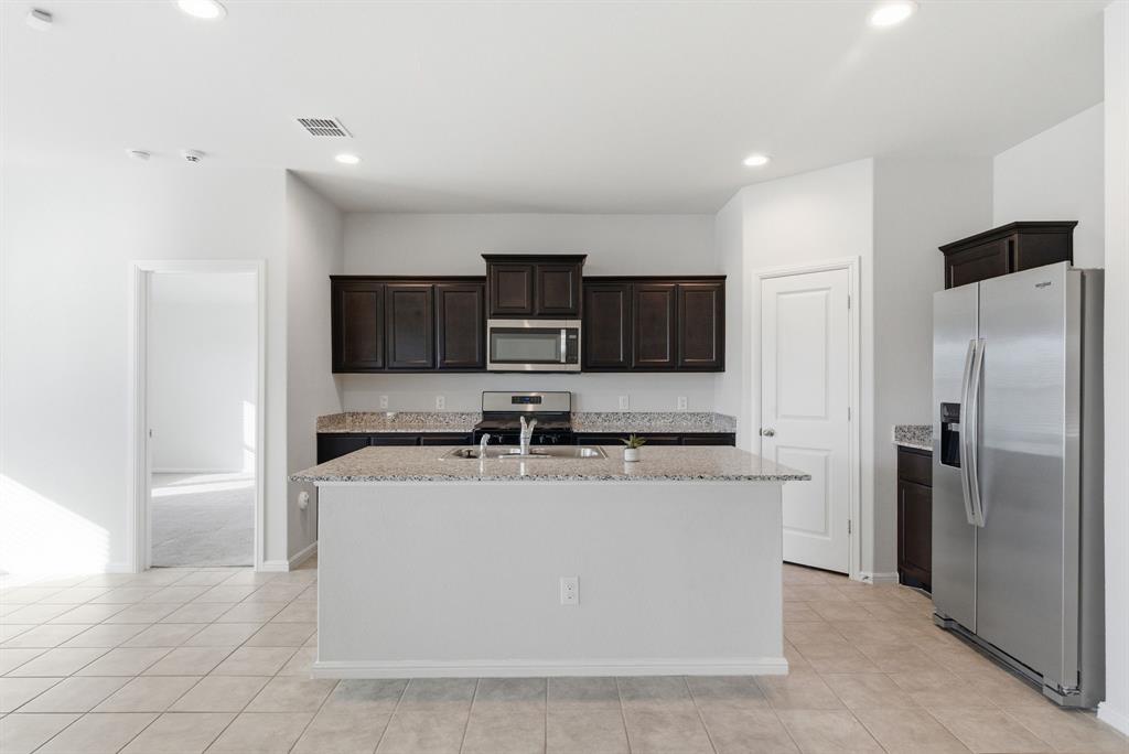 3613 Ridgeway Lane Argyle, TX 76226 - Photo 4 of 29