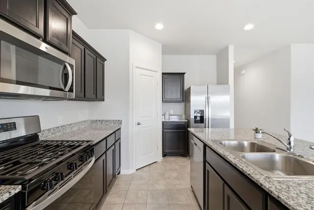 $2,400 | 3613 Ridgeway Lane, Argyle, TX 76226