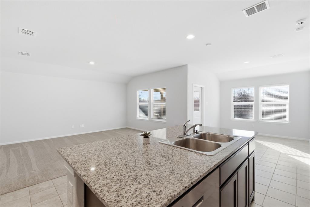 3613 Ridgeway Lane Argyle, TX 76226 - Photo 7 of 29