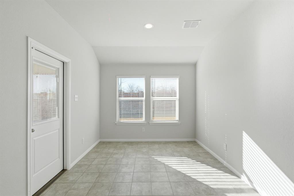 3613 Ridgeway Lane Argyle, TX 76226 - Photo 9 of 29