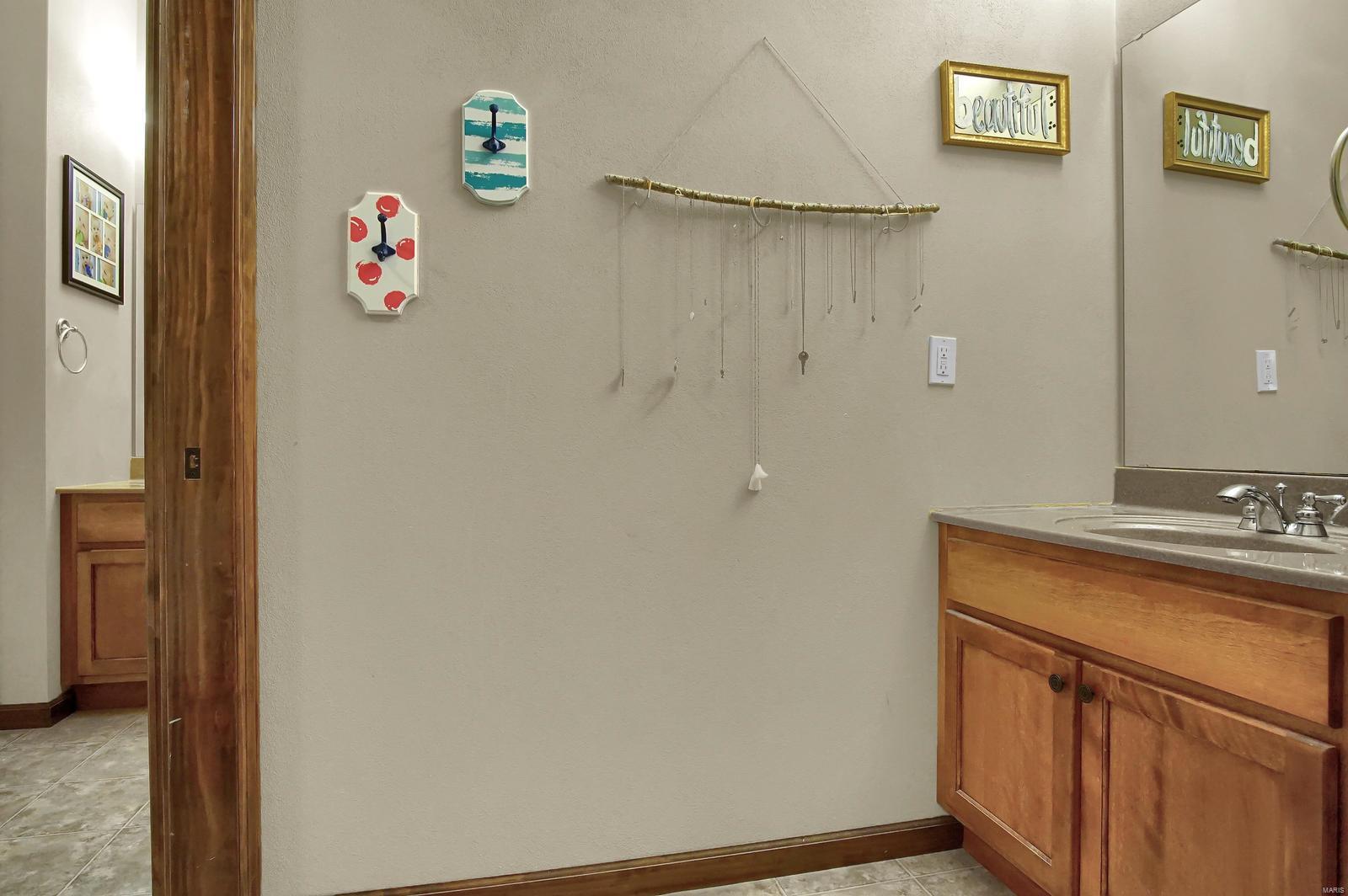 2450 Becker Road Highland, IL 62249 - Photo 33 of 54