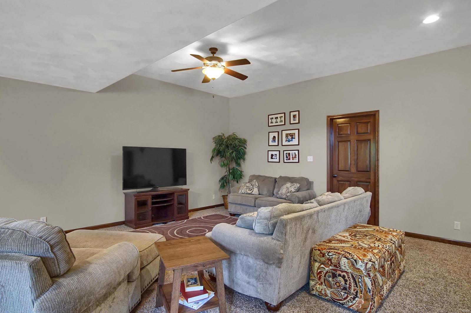 2450 Becker Road Highland, IL 62249 - Photo 35 of 54