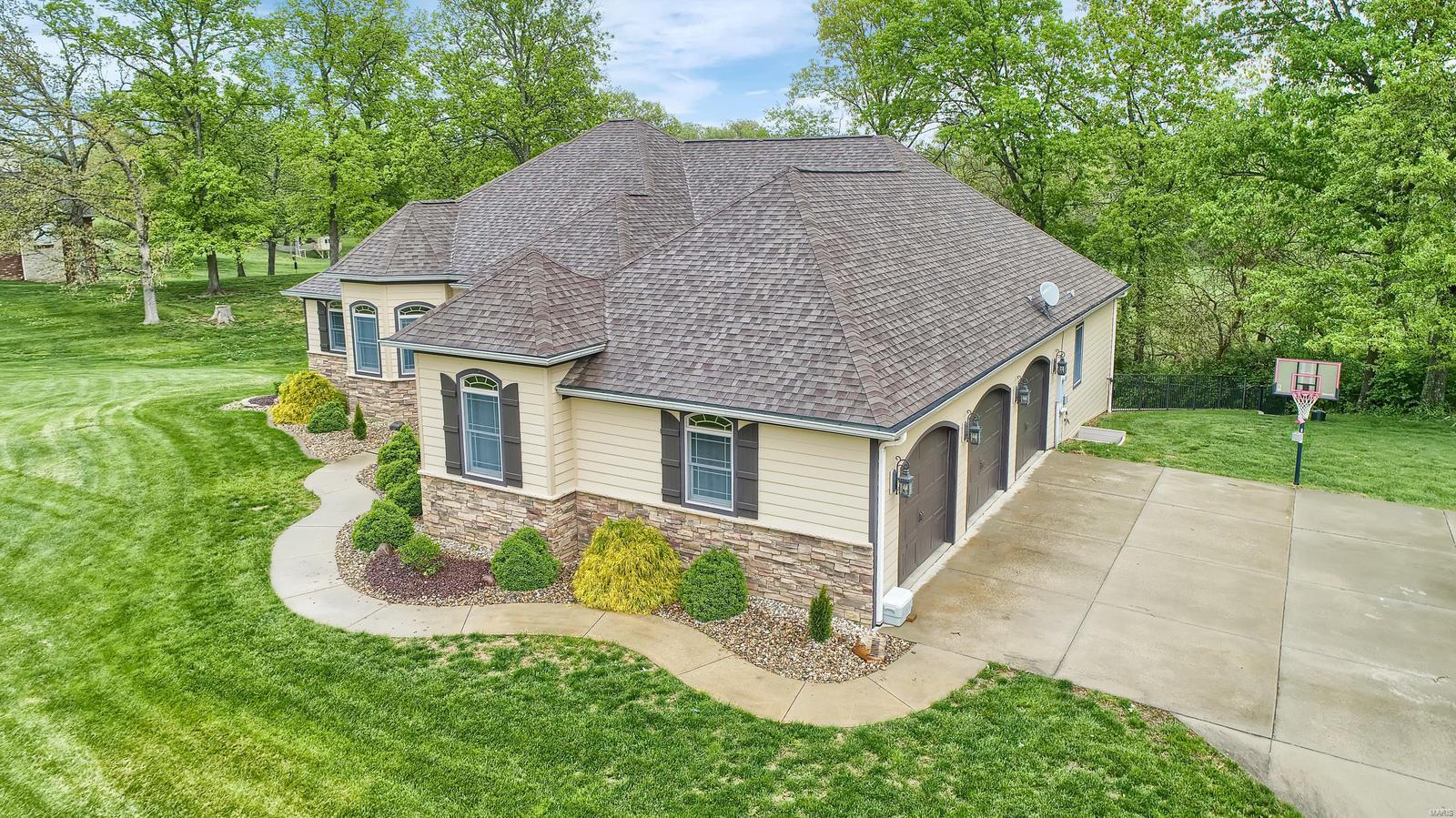 2450 Becker Road Highland, IL 62249 - Photo 52 of 54