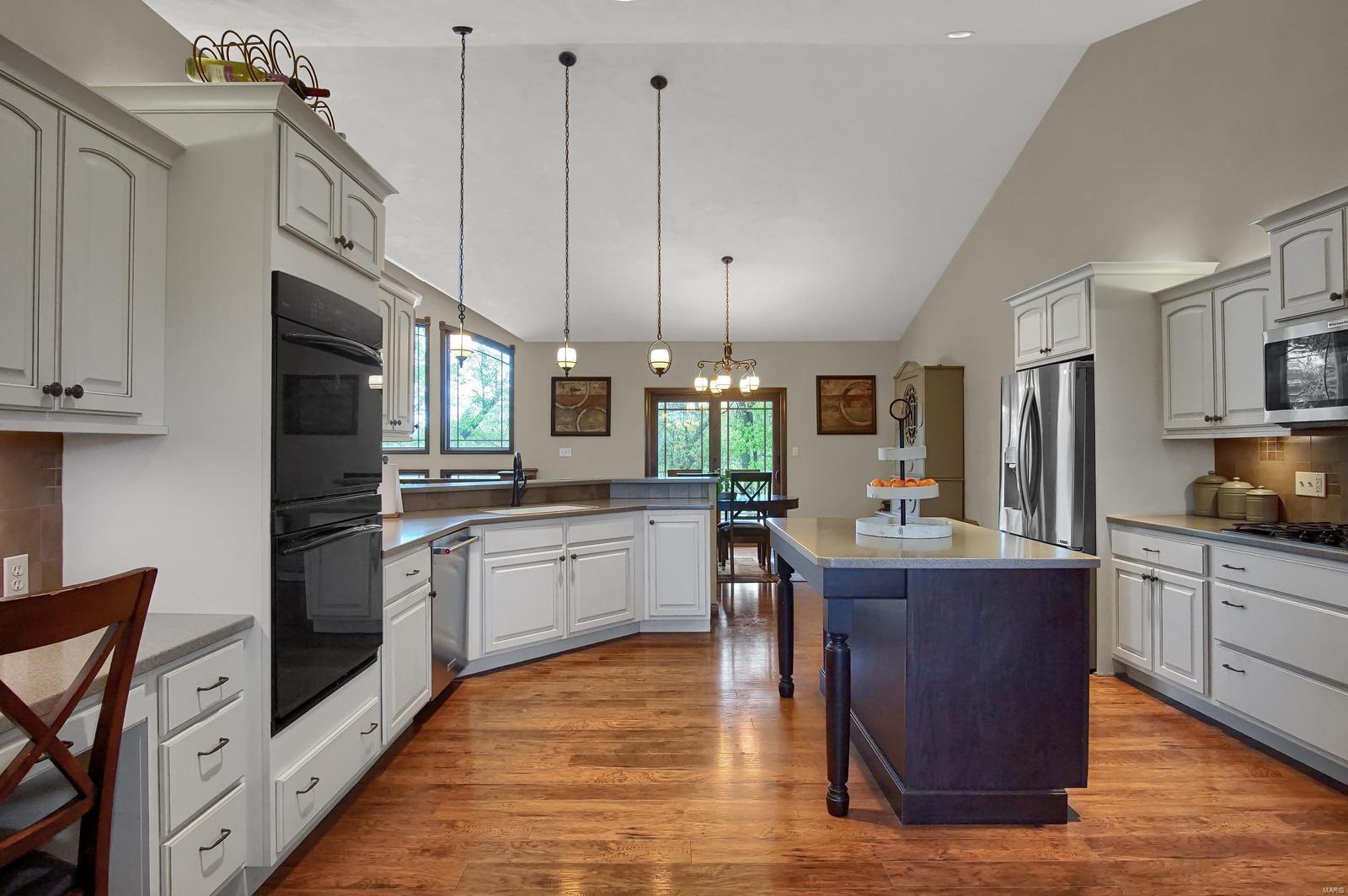 2450 Becker Road Highland, IL 62249 - Photo 9 of 54