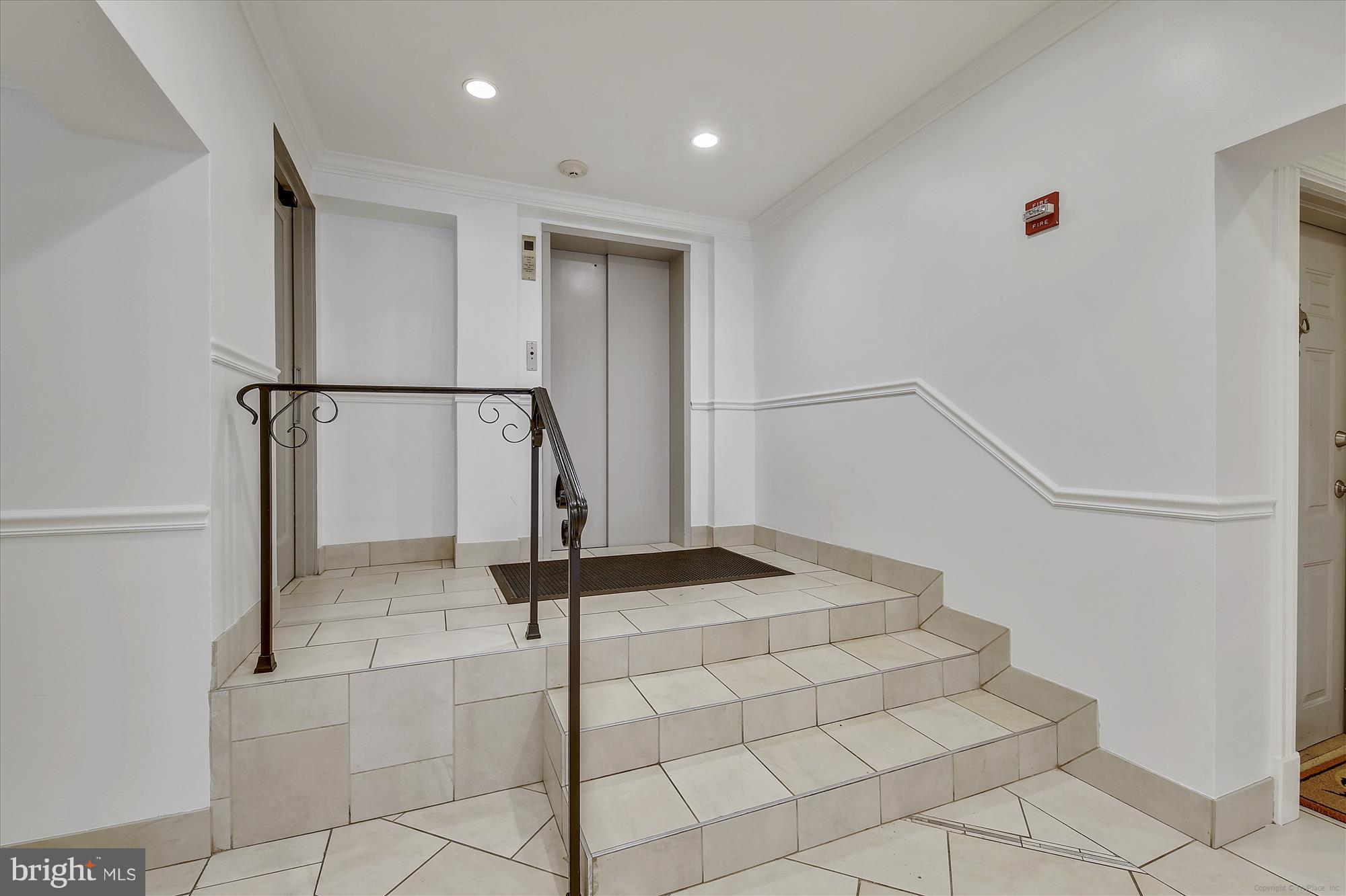 1816 Kalorama Road Northwest, Unit 302 Washington, DC 20009 - Photo 3 of 45 Elevator